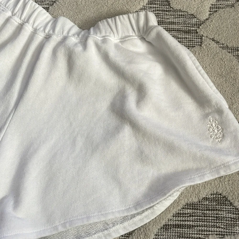 Free People Movement White Cotton Shorts🐁 - Picture 2 of 6